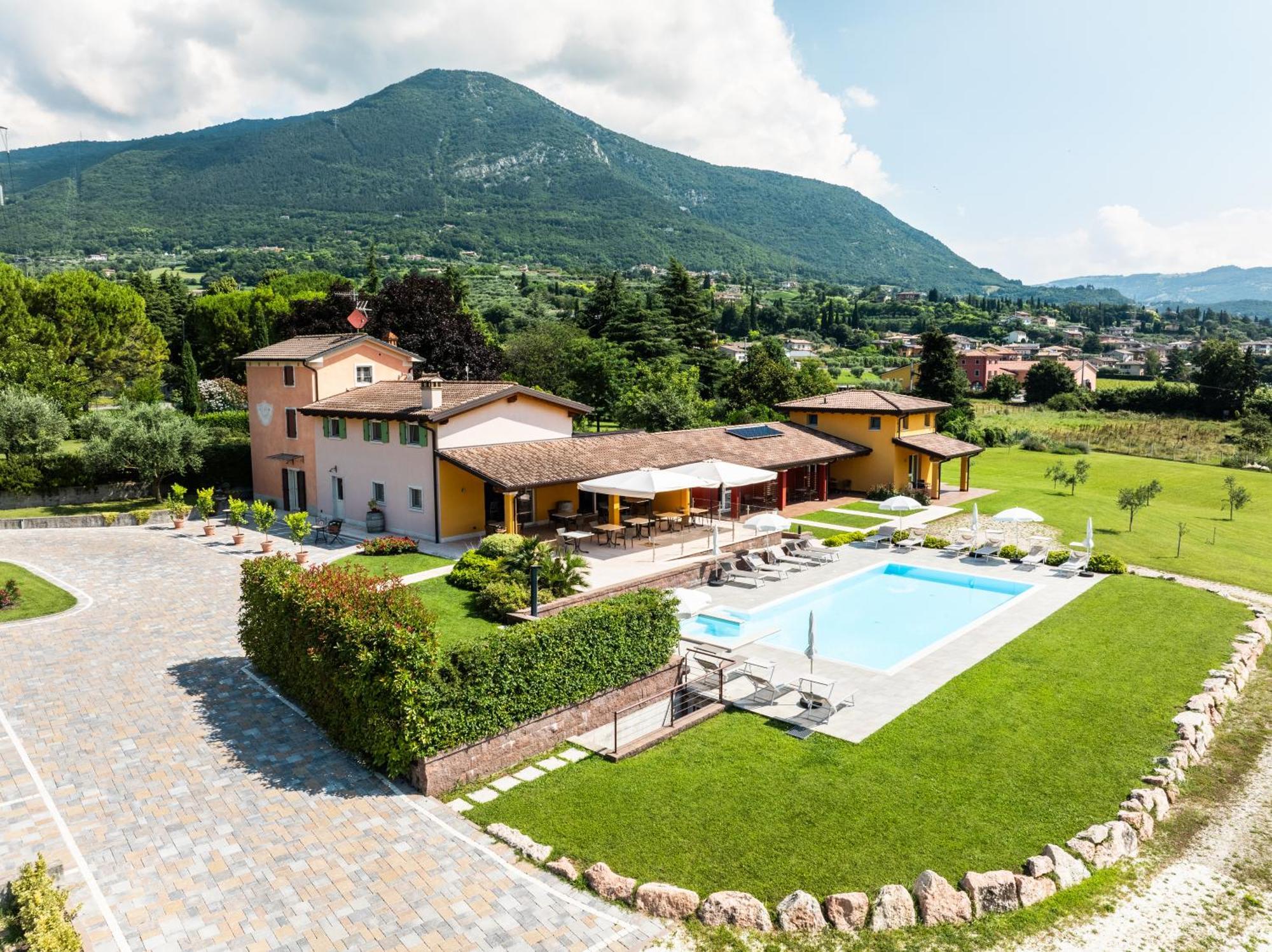 B&B Ca' Marognole Caprino Veronese Esterno foto